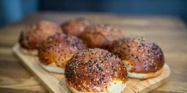 Poctivý burger podľa výberu s domácimi hranolkami