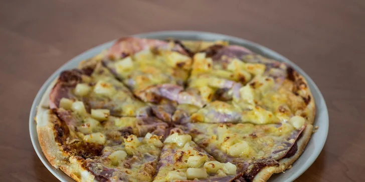 Pizza podľa vlastného výberu zo 17 druhov