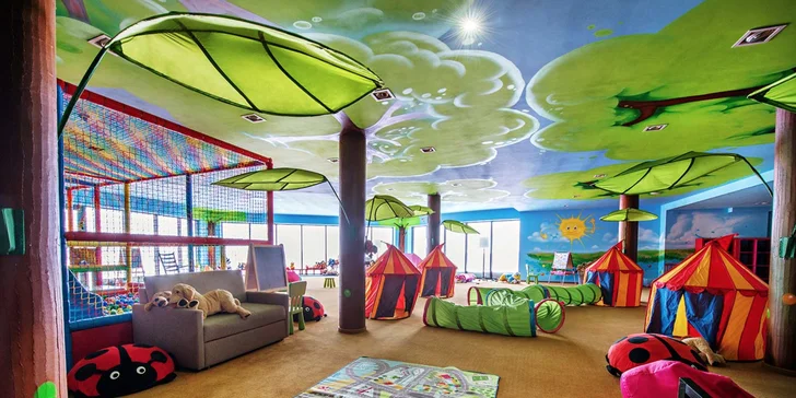 Pobyt v lone prírody v 4* hoteli s 3-poschodovým wellness & spa a atrakciami pre celú rodinu