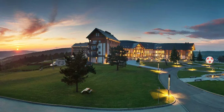 Pobyt v lone prírody v 4* hoteli s 3-poschodovým wellness & spa a atrakciami pre celú rodinu