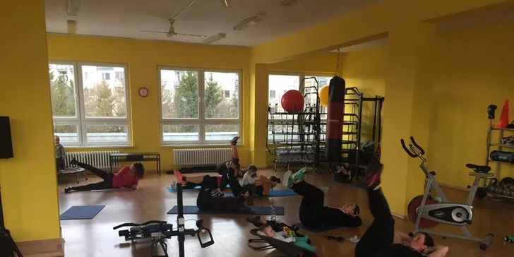 Tréning s osobnou trénerkou či skupinové cvičenie pre mamičky