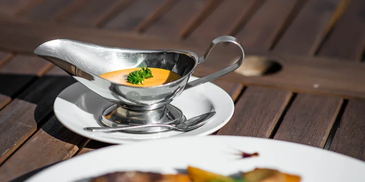 Chutné jedlo a relaxačný wellness pre dvoch v Resorte Levočská Dolina