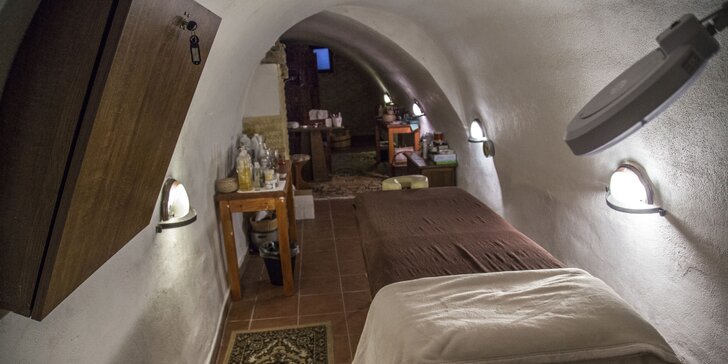 Romantika v Kroměříži s degustáciou vína a odpočinkom v saune