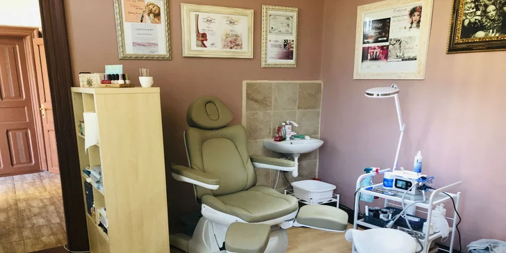 Suchá pedikúra aj s masážou chodidiel v centre Košíc