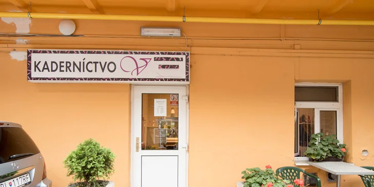 Dámsky strih s farbením či melírovaním, hĺbková výživa alebo darčekové poukazy
