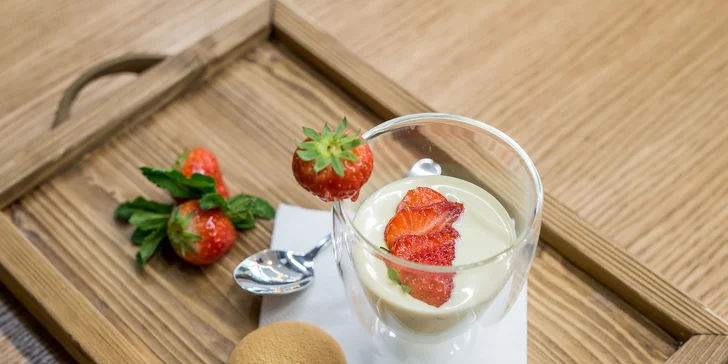 Káva, torta, ovocný pohár či horúca čokoláda v Madison Coffee