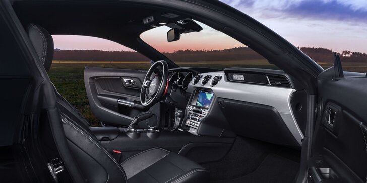 Jazda snov: 15–60 minút za volantom peckového Fordu Mustang GT