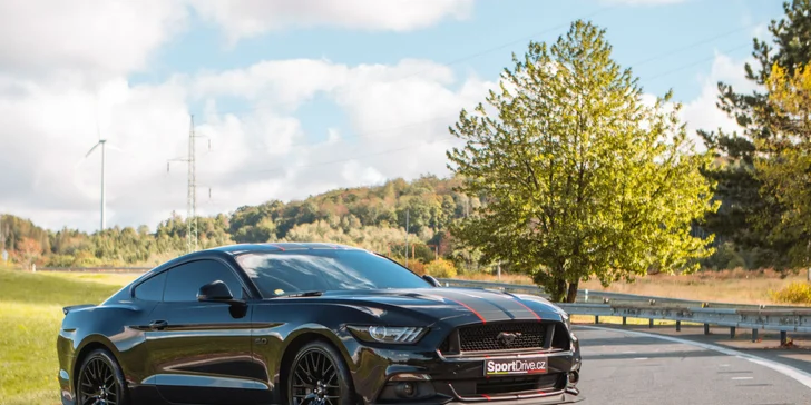 Jazda snov: 15–60 minút za volantom peckového Fordu Mustang GT