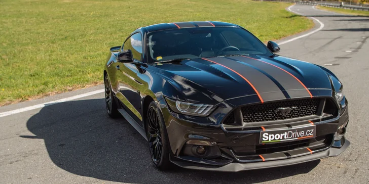 Jazda snov: 15–60 minút za volantom peckového Fordu Mustang GT