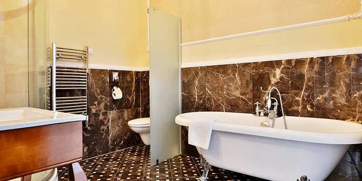 Relax v špičkovom 4* hoteli Sun, Mariánske Lázne: wellness procedúry, polpenzia, bazén