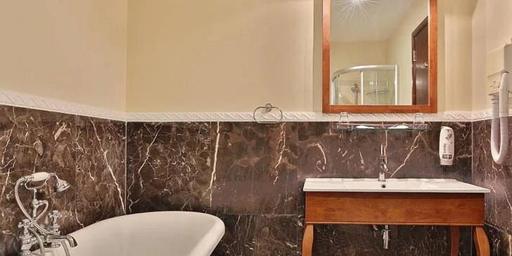 Relax v špičkovom 4* hoteli Sun, Mariánske Lázne: wellness procedúry, polpenzia, bazén