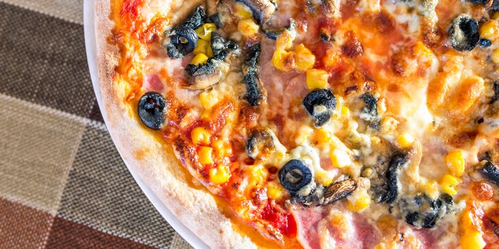 Pizza podľa vlastného výberu - až 17 druhov