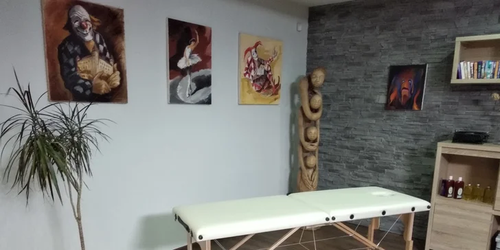 Príjemná klasická a medová masáž alebo bankovanie v Masáže 4you