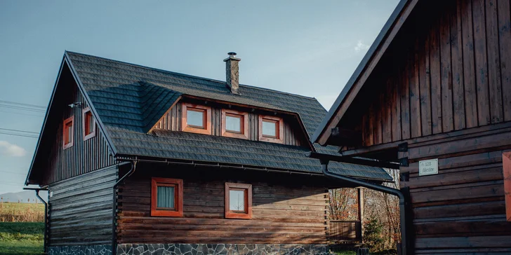 Komfortné drevenice pre 6 osôb + aktivity a wellness v rámci areálu Sojka Resortu neďaleko Bešeňovej