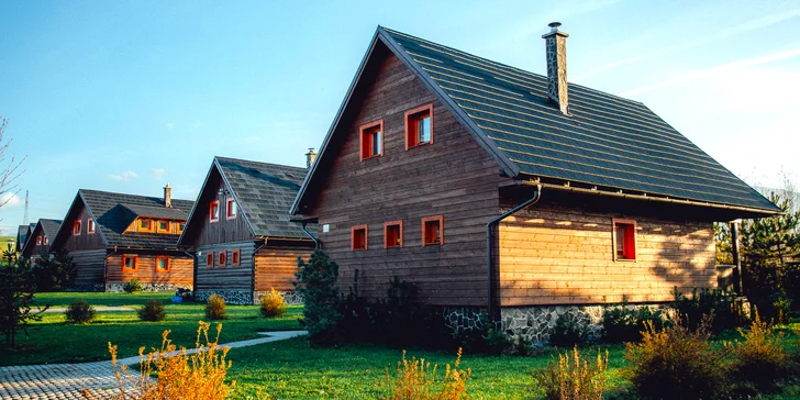 Komfortné drevenice pre 6 osôb + aktivity a wellness v rámci areálu Sojka Resortu neďaleko Bešeňovej