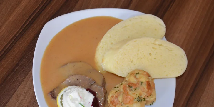 Do Beskýd na víkend: 4-chodová večera s bio hovädzími steakmi, sauna i lyžovanie