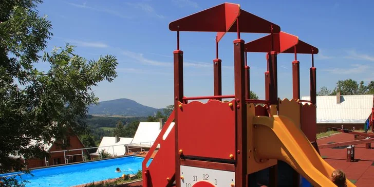 Do Beskýd na víkend: 4-chodová večera s bio hovädzími steakmi, sauna i lyžovanie
