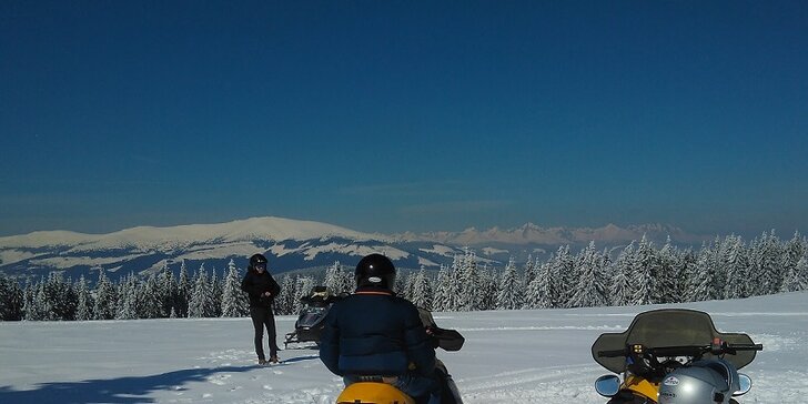 Adrenalín na snežných skútroch v Slovenskom rudohorí