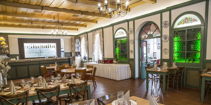 Relax v romantických Ledniciach – polpenzia aj privátny wellness