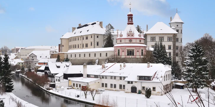 Romantika v Jindřichovom Hradci: raňajky, večere aj privátna sauna a masáž