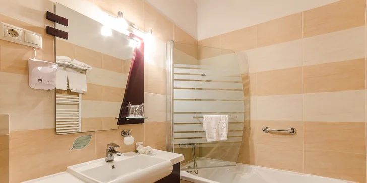 Relaxačný wellness pobyt - 4* hotel, termálna voda a polpenzia