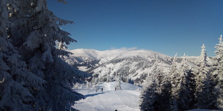Celodenný aj 4-hodinový skipas do lyžiarskeho strediska SKI Čertovica