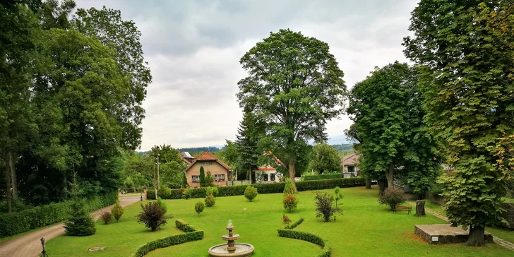 Romantický pobyt v Liptovskom Jáne v Svätojánskom Kaštieli*** s privátnym wellness a vstupom do jaskyne