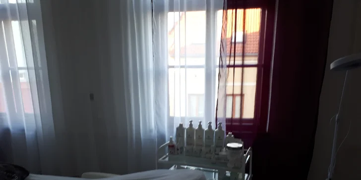 Čistenie pleti, liftingové ošetrenie či masáž tváre v salóne Bella Donna