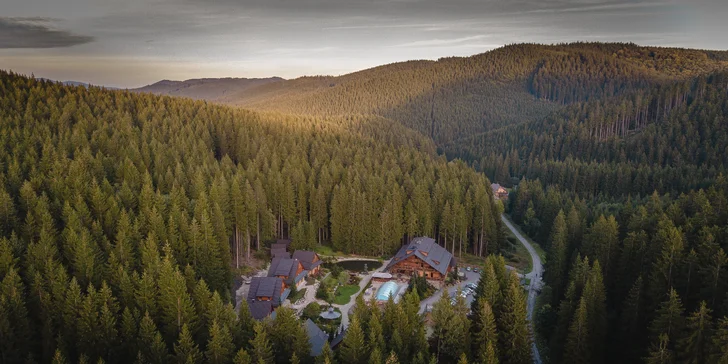 Resort Ondrášův Dvůr**** v srdci Beskýd s unikátnym horským Wellness a Thermal parkom + novou atrakciou TROPICLAND