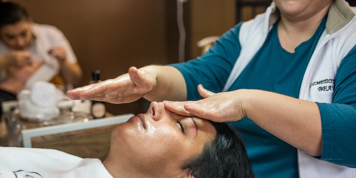 Relaxačné masáže a ošetrenia tváre: roller, levanduľa či materská kašička