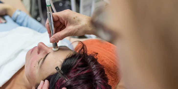 Dokonale čistá a rozjasnená pleť s balíčkami ošetrení v salóne Tiffany