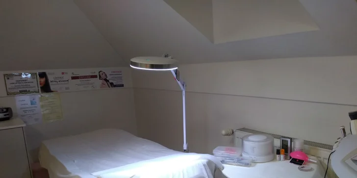 Čistenie pleti so Skin Scruberom, pre ženy i mužov