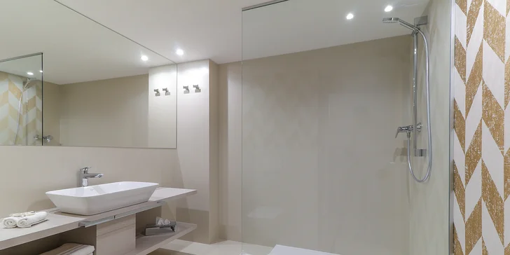 Novozrekonštruovaný Hotel Karpatia**** so skvelým wellness v centre mesta