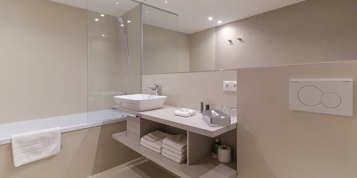 Novozrekonštruovaný Hotel Karpatia**** so skvelým wellness v centre mesta