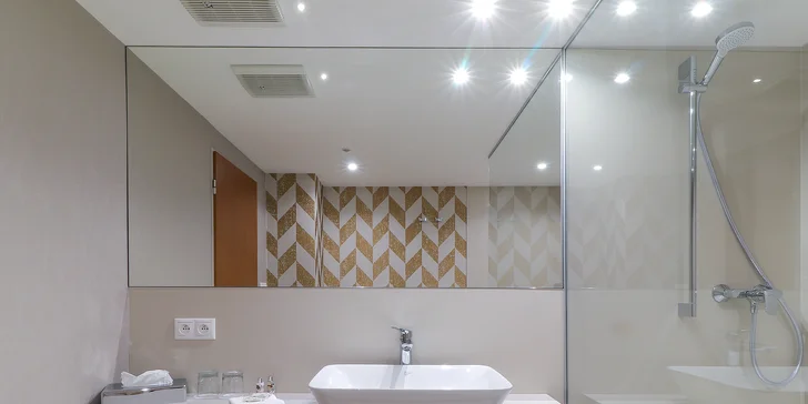 Novozrekonštruovaný Hotel Karpatia**** so skvelým wellness v centre mesta