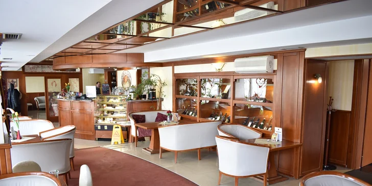 Espresso Musetti s croassantom alebo vianočný punč s pagáčikom