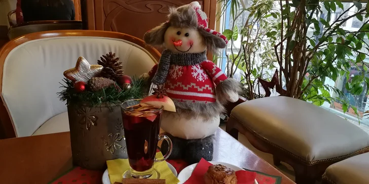 Espresso Musetti s croassantom alebo vianočný punč s pagáčikom
