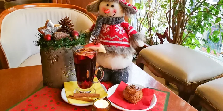 Espresso Musetti s croassantom alebo vianočný punč s pagáčikom