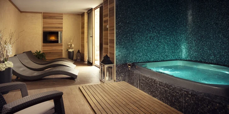 Romantický VIP privátny wellness vstup pre dvoch + masáž lávovými kameňmi a občerstvenie