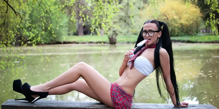Dámsky striptíz ROSSI STRIP - okoreňte svoju party!