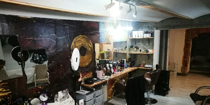 Darčekový poukaz na kadernícke služby a permanentný make-up