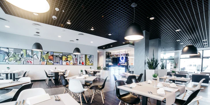 Pobyt v modernom hoteli s raňajkami či polpenziou kúsok od centra Krakova