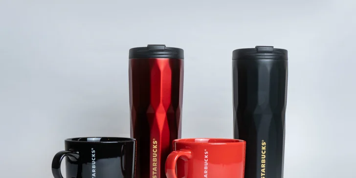 10% zľava na Merchandise Starbucks a Grande nápoj podľa výberu zdarma
