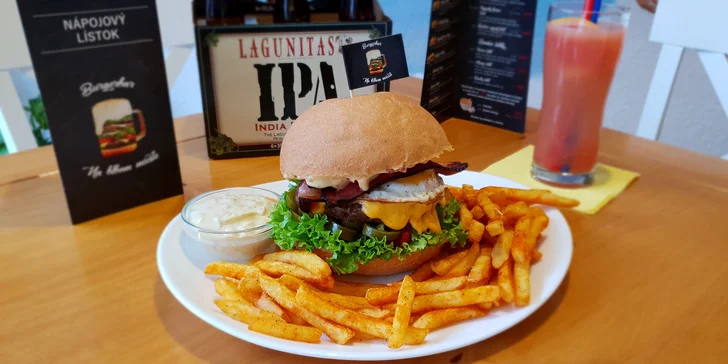 Nadupané burgery a toasty aj s bezodnou limonádou!