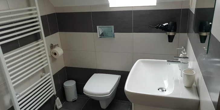 Pobyt v Bešeňovej pár desiatok metrov od Vodného Parku v zrekonštrovaných apartmánoch Villy Rustica