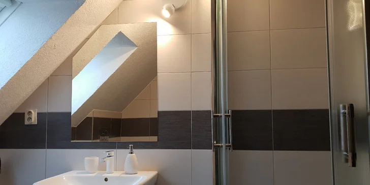 Pobyt v Bešeňovej pár desiatok metrov od Vodného Parku v zrekonštrovaných apartmánoch Villy Rustica