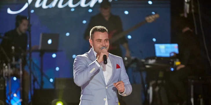 Vstupenka pre 2 osoby na Burlesque Bál v Radisson Blu Carlton Hotel****