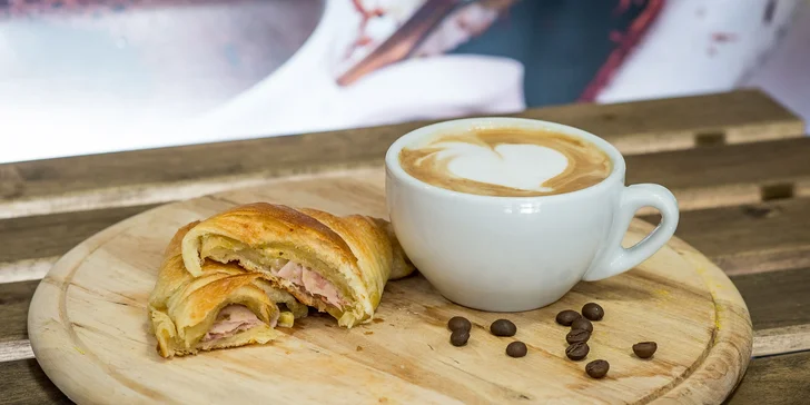 Netradičná permanentka alebo káva + croissant, kaiserka či wrap