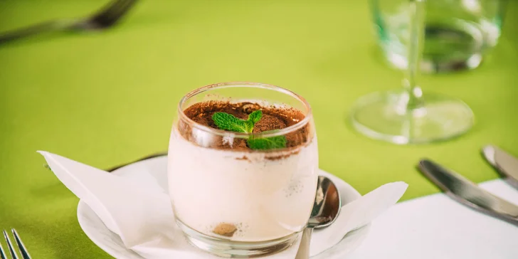 2 druhy trojchodového menu pre 2 osoby v reštaurácii Four4in