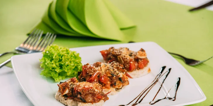 2 druhy trojchodového menu pre 2 osoby v reštaurácii Four4in